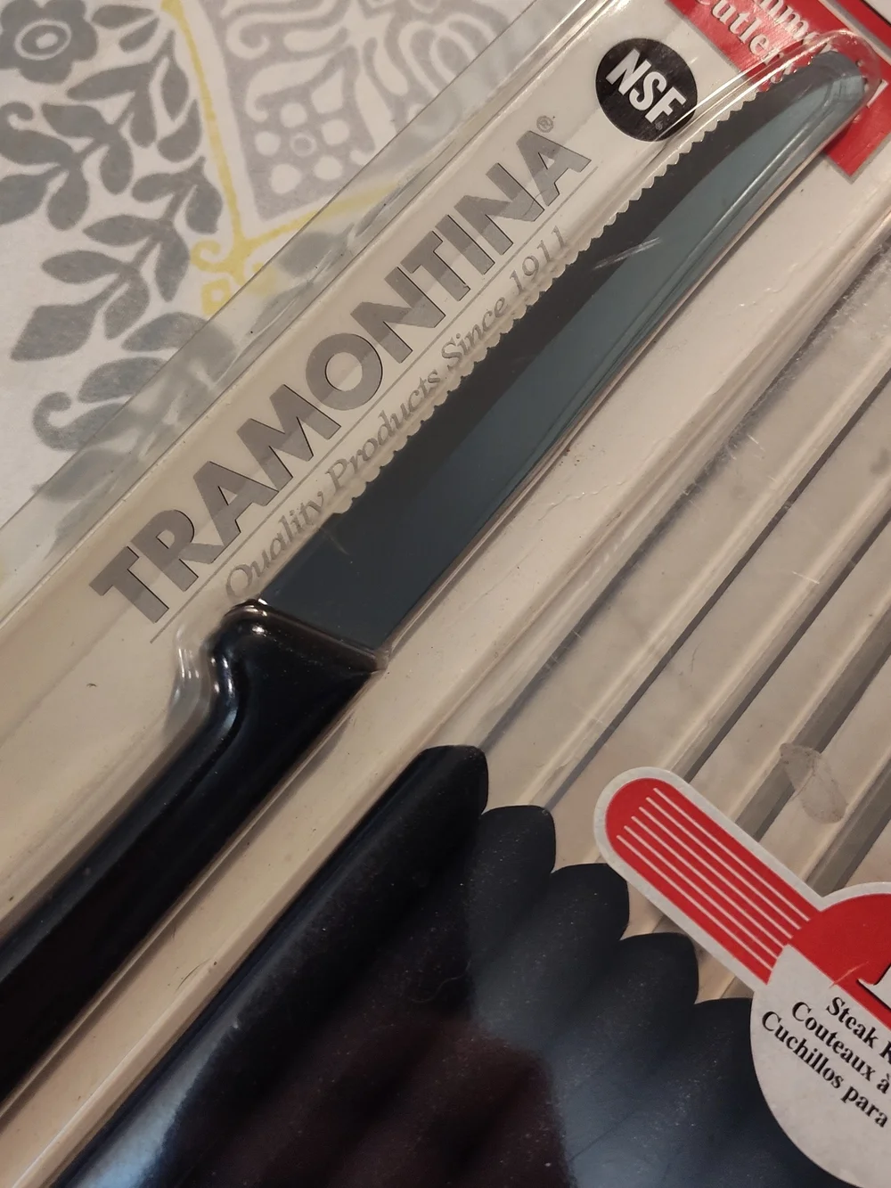 NWT! Tramontina 12-Piece Black Steak Knives Set